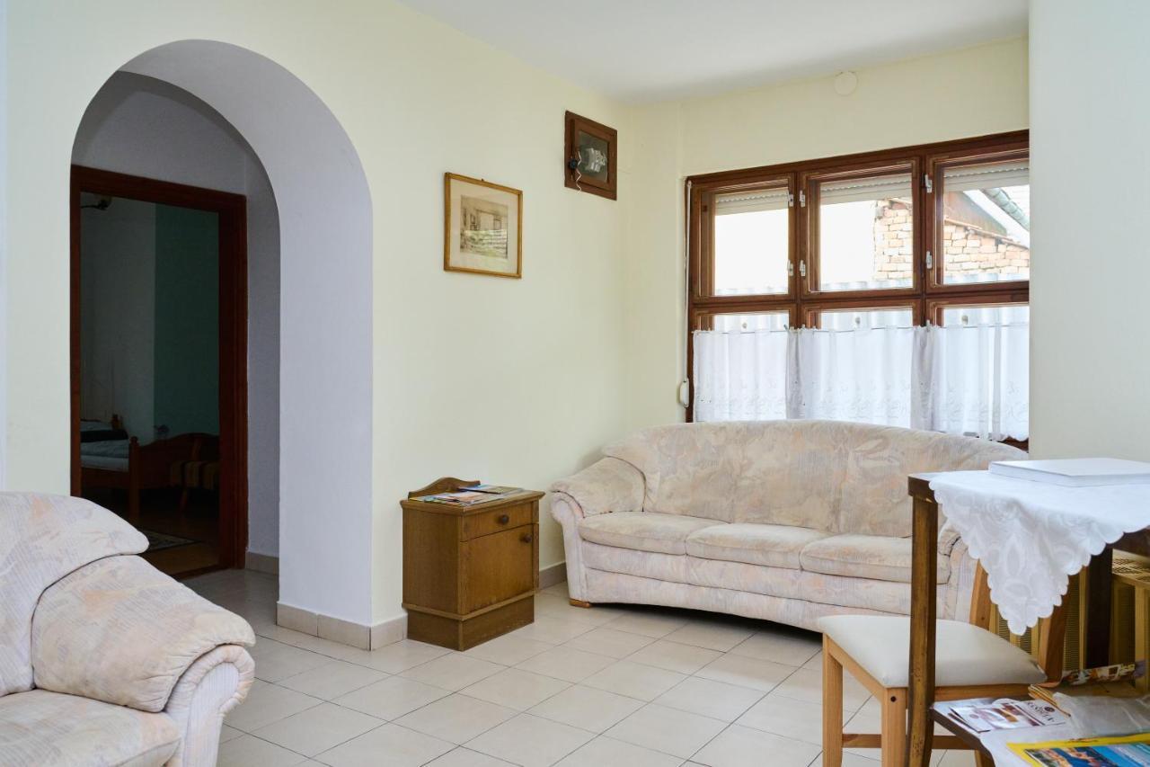 Kölcsey Vendégház Hódmezővásárhely Exterior foto
